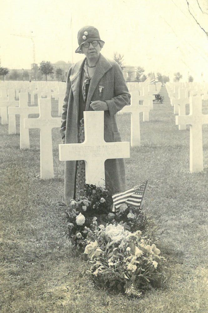 Bess Brown at grave